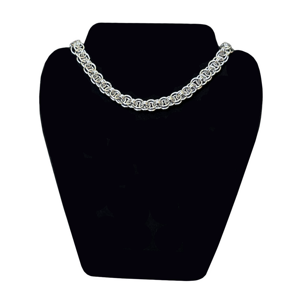 Gizeh chainmaille necklace image