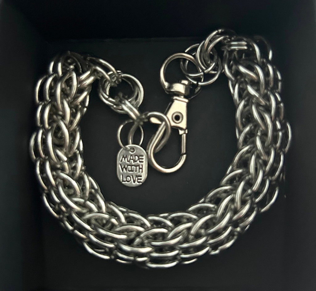 Valor chainmaille bracelet image 2