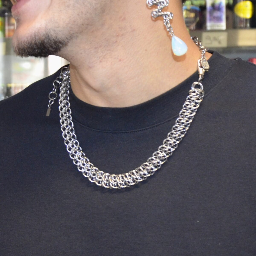 Siren chainmaille necklace image 3