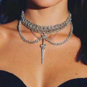 etienne chainmaille necklace